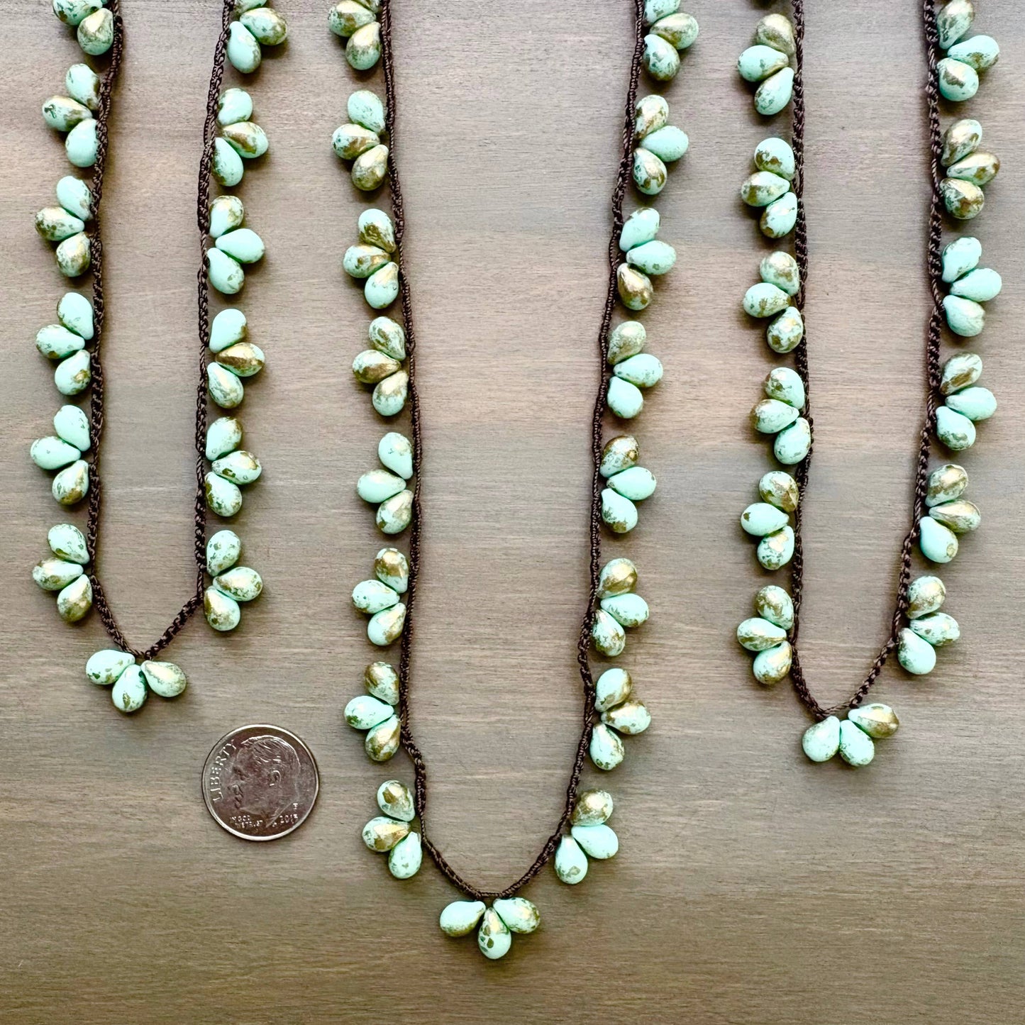 Crystal Fan Crocheted Necklace With Golden Mint Drops