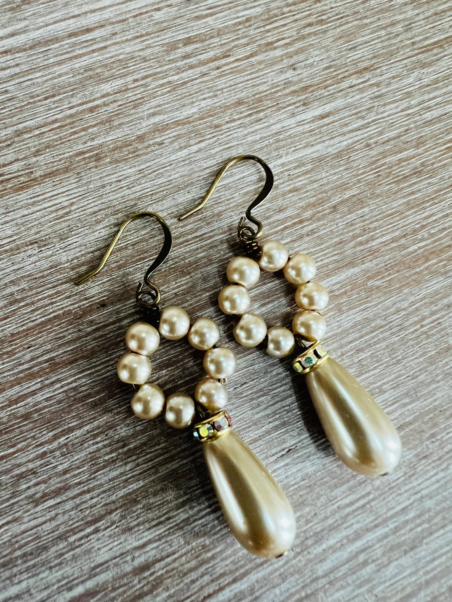 Glittery Pearl Drop Earrings Classic Style For Brides