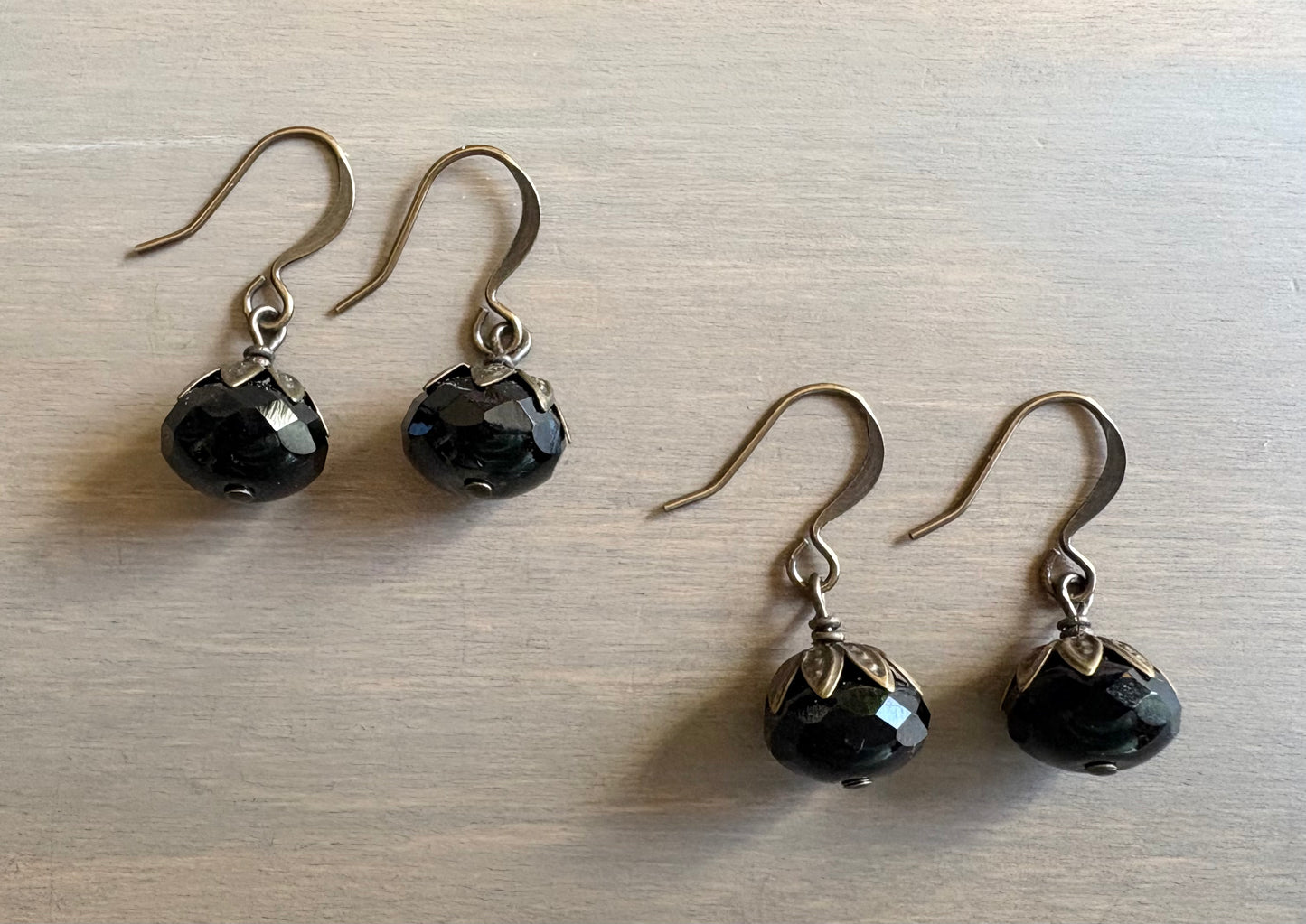 Earthen Beauty Simple Drop Earrings in Black