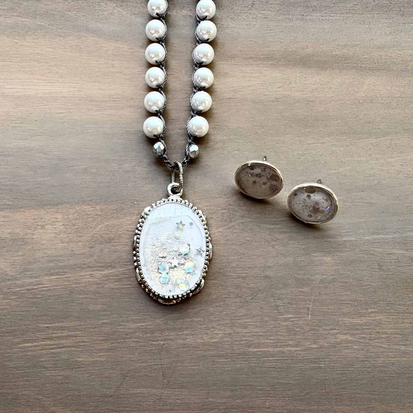 Crystal Snow Cloud Portal with Glass Pearls