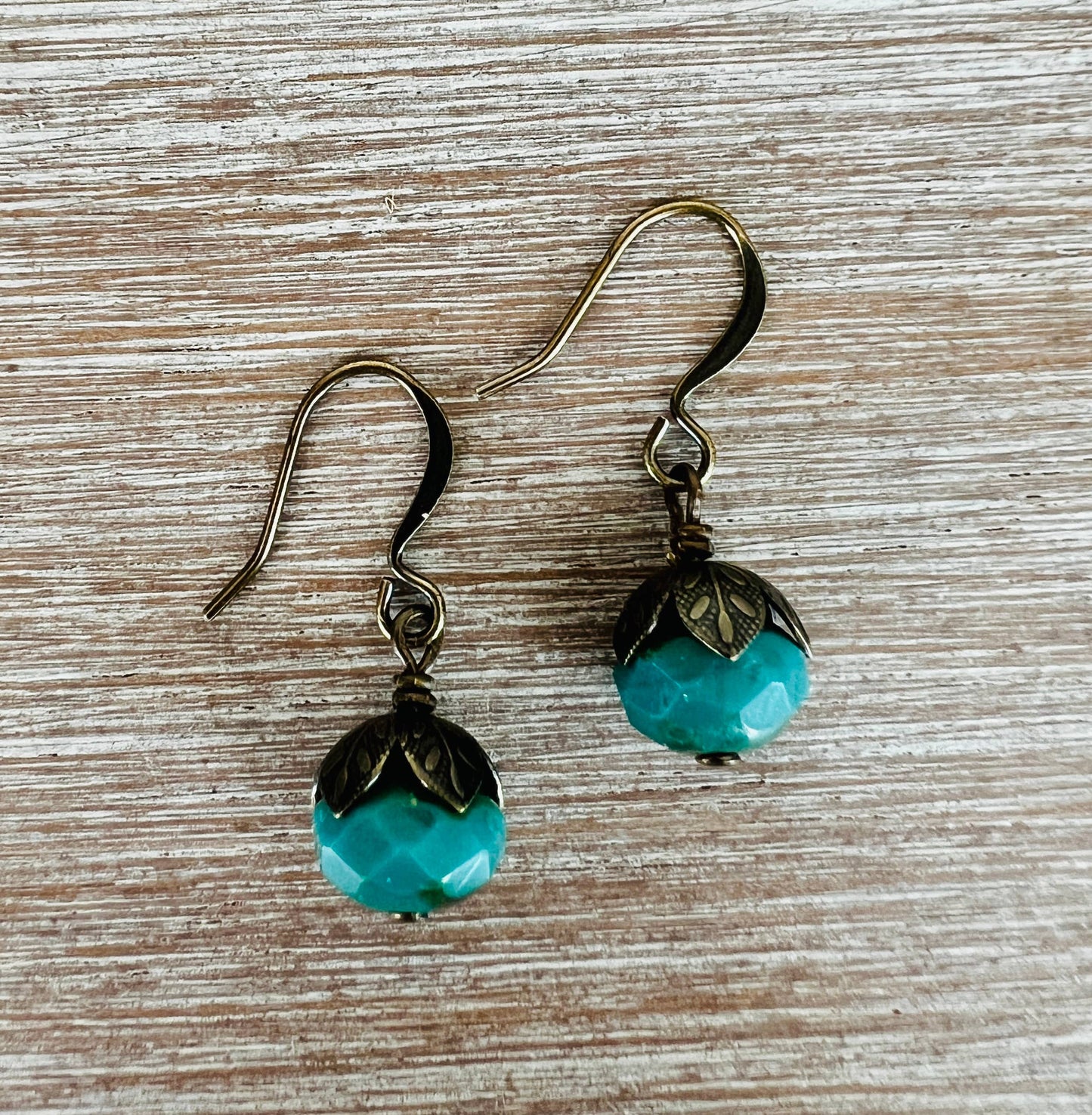 Earthen Beauty Drop Crystal Earrings in Teal 