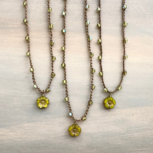 Sweet Olivine Pressed Glass Crystal Flower Crocheted Necklace