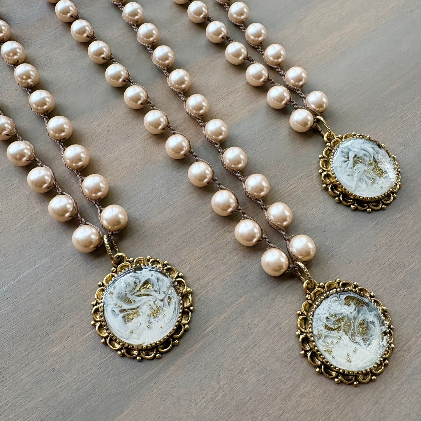 Pearly Seashell Fairytale Round Portal Pendant Crocheted Necklace