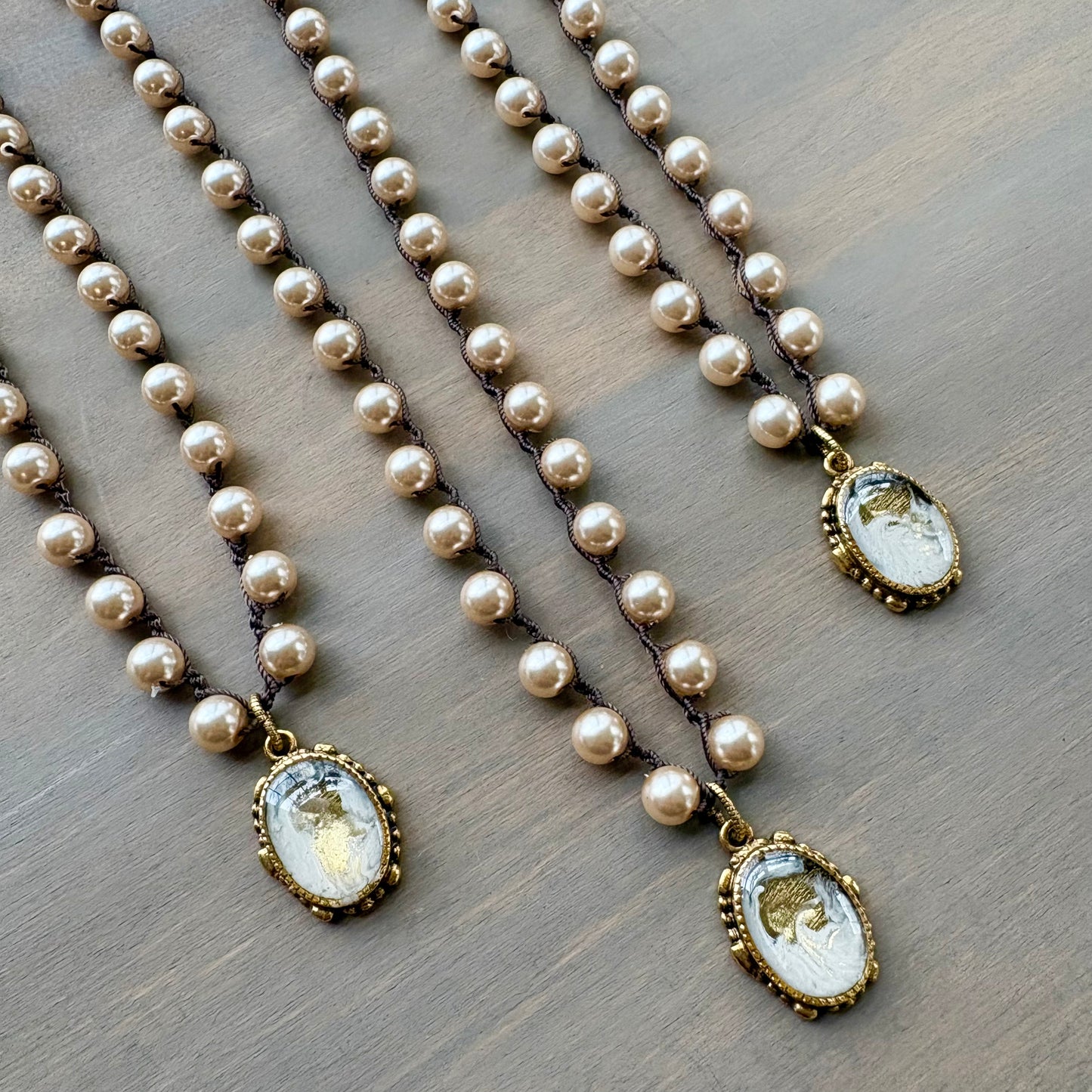 Pearly Seashell Oval Fairytale Pendant Necklace With Glass Pearls