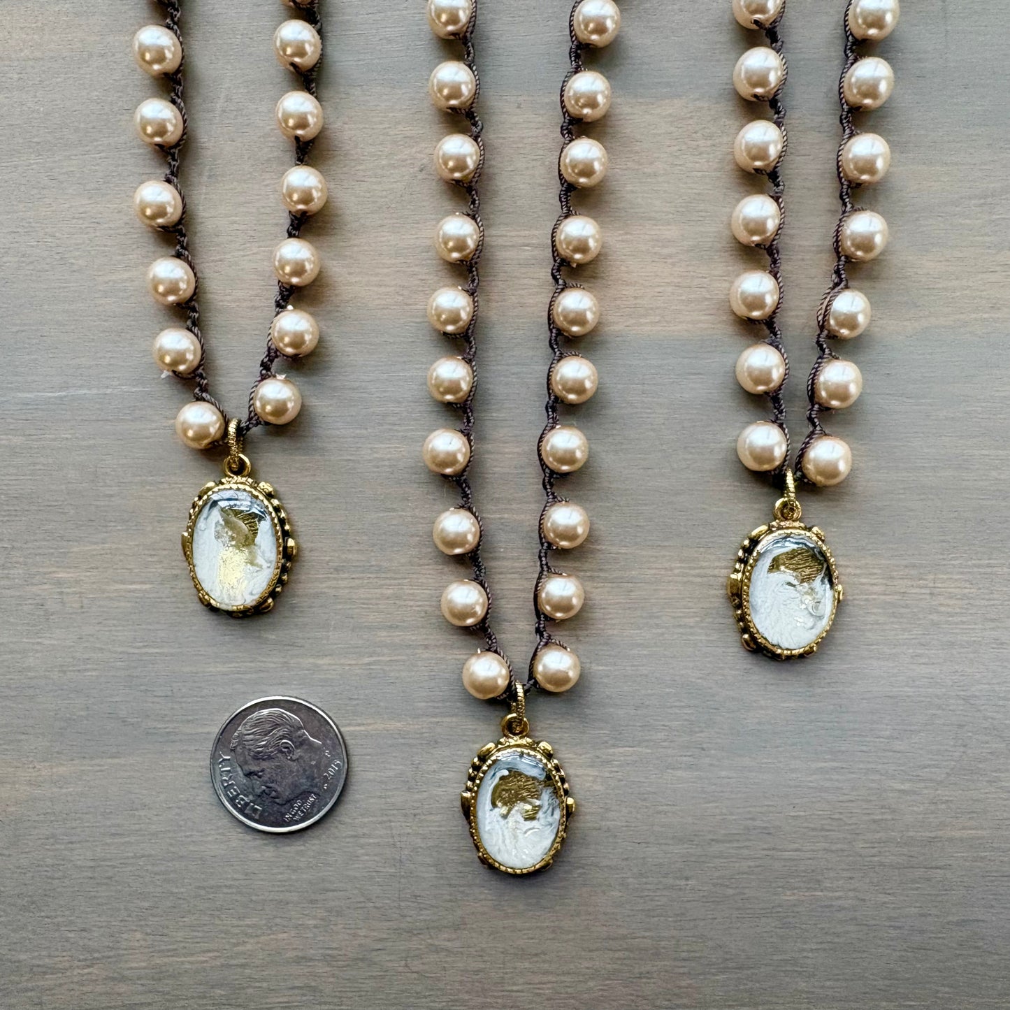 Pearly Seashell Oval Fairytale Pendant Necklace With Glass Pearls