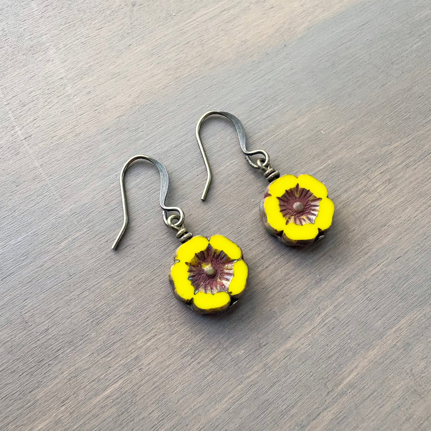 Vintage Style Sunshine Yellow  Pressed Glass Flower Earrings