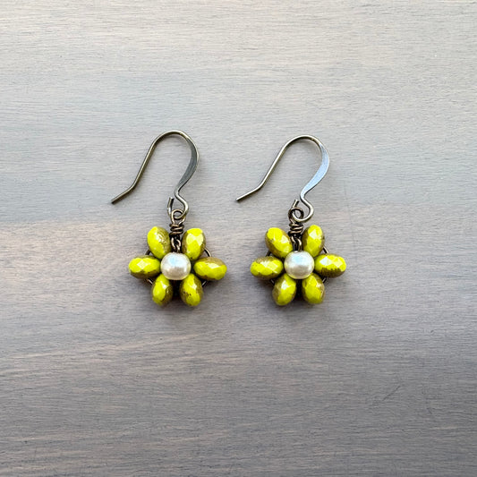 Beach Bloom Flower Earrings in Citron Green