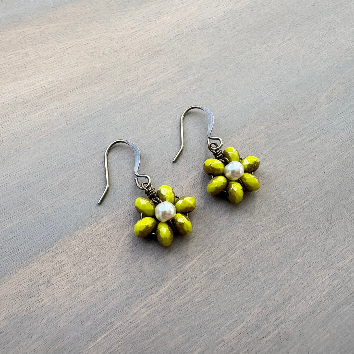 Beach Bloom Flower Earrings in Citron Green
