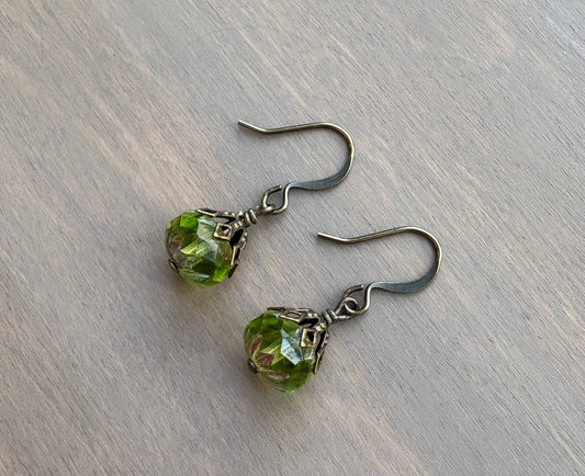 Earthen Beauty Drop Earrings In Spring Green 