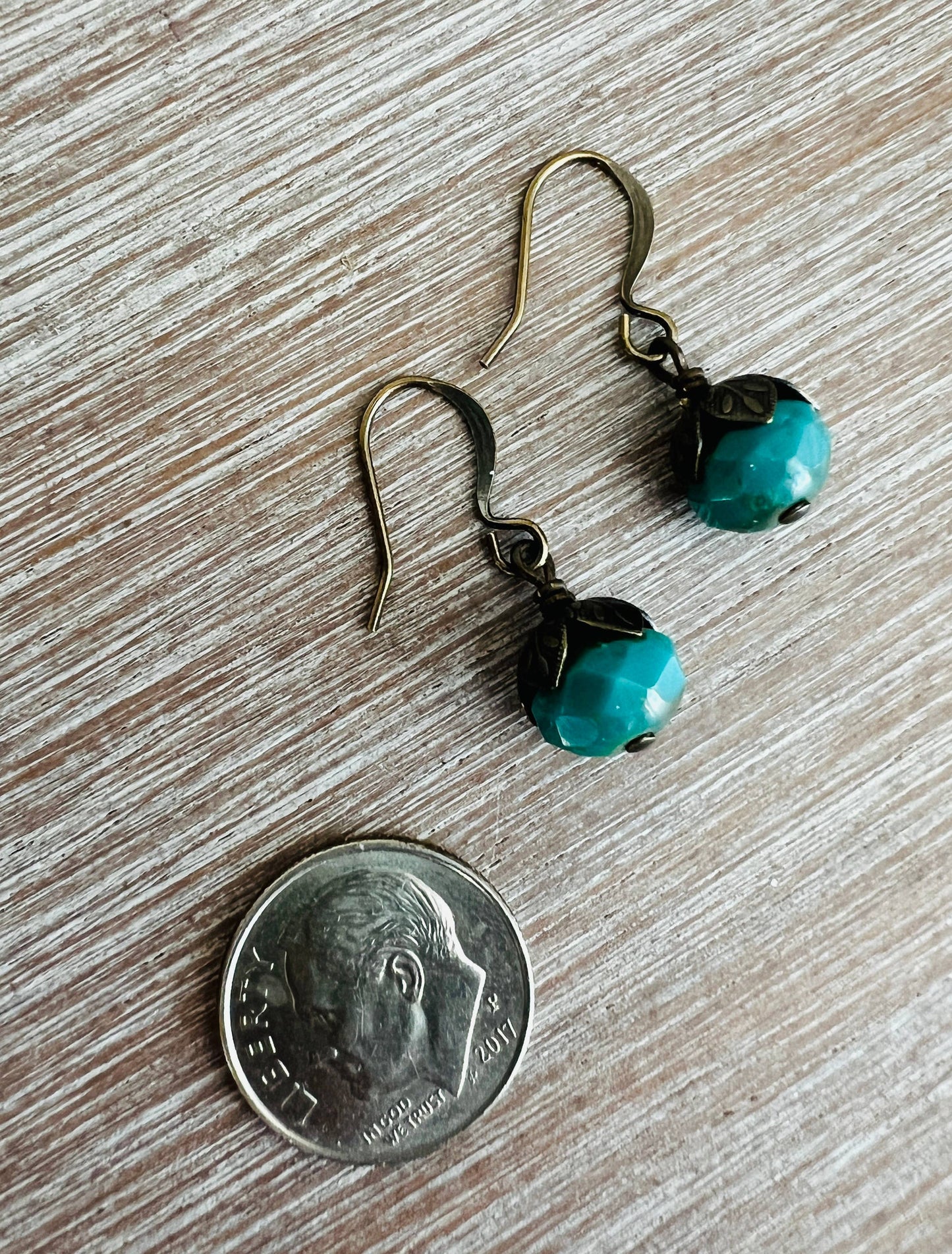 Earthen Beauty Drop Crystal Earrings in Teal 
